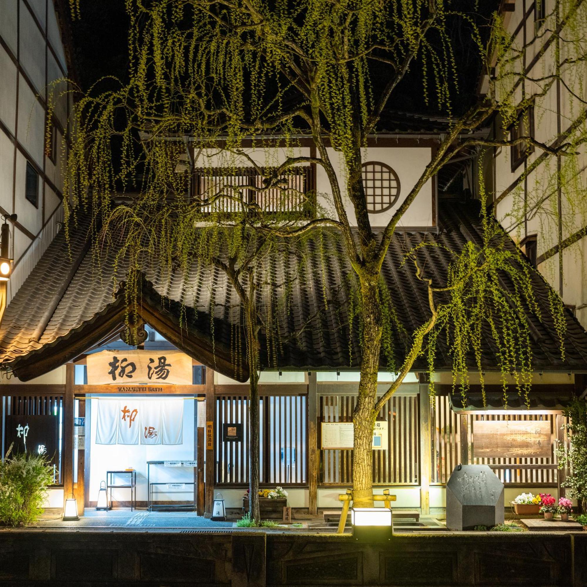 Mikuniya Hotel Toyooka  Bagian luar foto